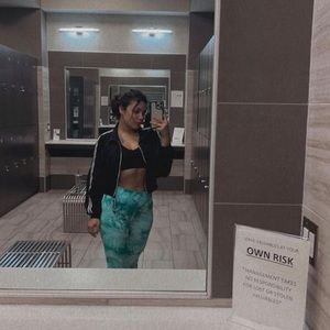 Meet your Posher, Genieve